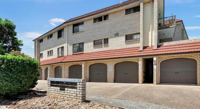 Hacienda- Canal Views And Comfort, Reservar Hotel Mooloolaba Sunshine Coast, perto de Salt Caves Mooloolaba