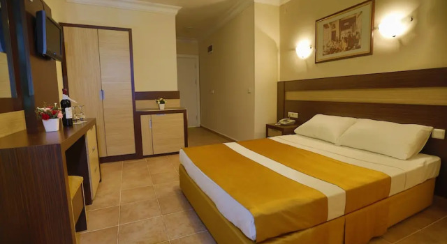 Одноместный номер Standard с балконом Enki Hotel