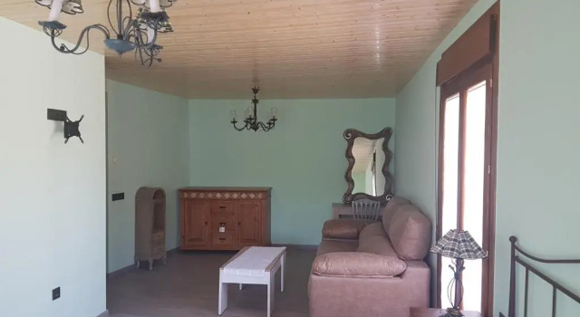 Четырёхместный номер Standard с балконом Hostal los Esquiladores