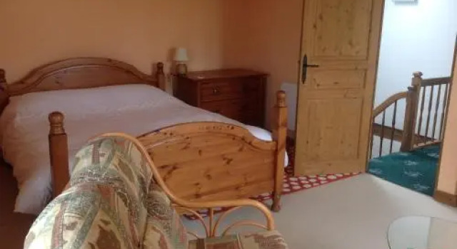 La Croix Saint Gilles, Réserver Hôtel Le Mené 