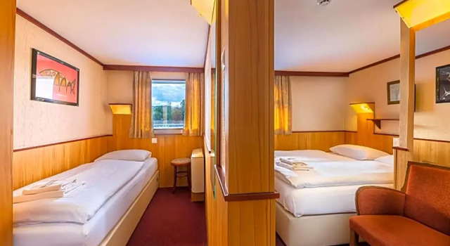Трёхместный номер на лодке Fortuna Boat Hotel Budapest