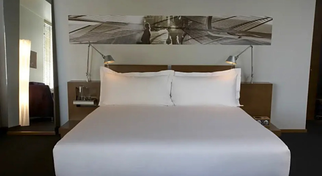 Номер Premium Hotel Le Germain Calgary