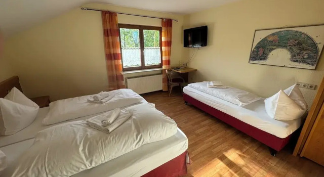 Трёхместный номер Standard с видом на сад Landhotel Alte Post