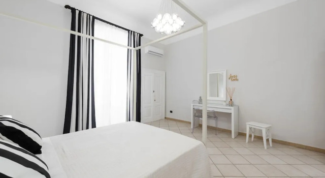 Апартаменты Luxury с 2 комнатами с балконом и с видом на город Ancient Maison M8 Bari