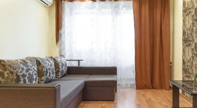 Luxury 3 Rooms Apartments in Center by Green House, Book Apartment Apartments in Poltava, Apartment