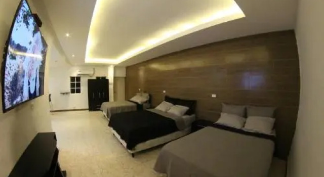 HSR hotel, Varaa Hotelli Calidonia Panamá