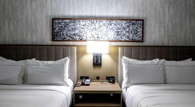 Четырёхместный номер Standard DoubleTree by Hilton Sulphur Lake Charles