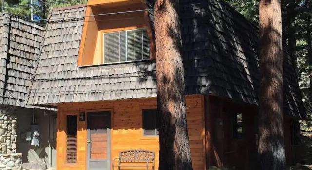 Private Deck & Community Pool: Incline Village Gem, Забронировать Отель Инклайн-Виллидж North Lake Tahoe