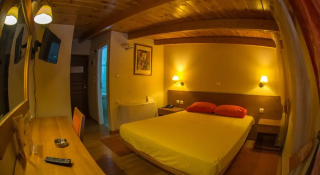 Двухместный номер Standard Мансарда с балконом Hotel Chris