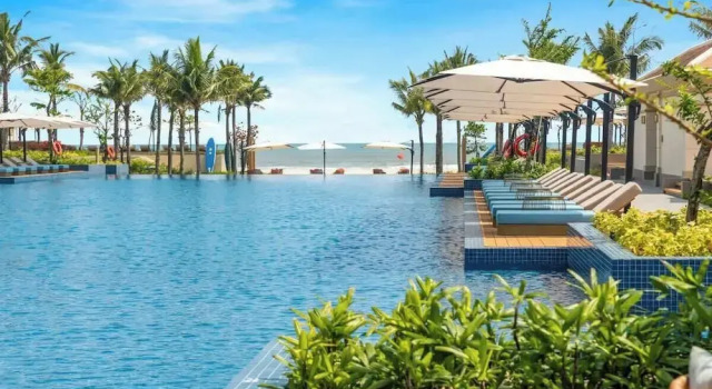 Luxe 3BR Villa: Private Pool & Resort Perks!, Prenota Resort Hotel a Da Nang con parcheggio, Parcheggio