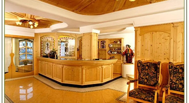 Hotel Sureghes, Забронировать Отель Ортизеи Валь-Гардена, рядом с Подъемник Санкт-Ульрих - Зайзер Альм