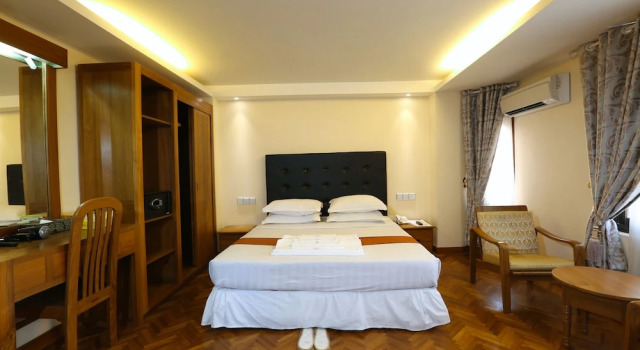 Номер Superior Queen's Park Hotel