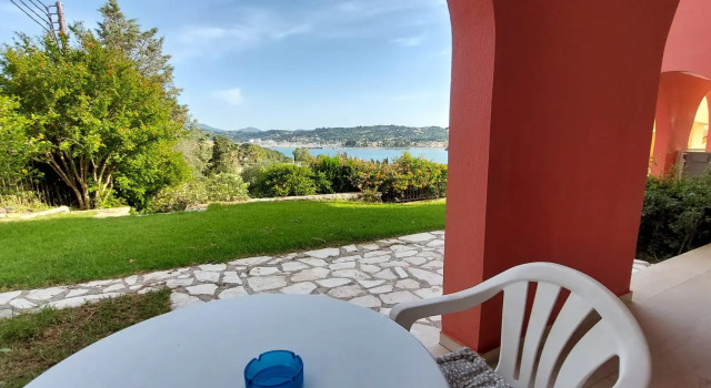 Полулюкс Elite Corfu
