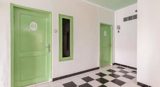 Griya Si Doel by OYO Rooms, Prenota Hotel Hotel a Tangerang con parcheggio, Parcheggio