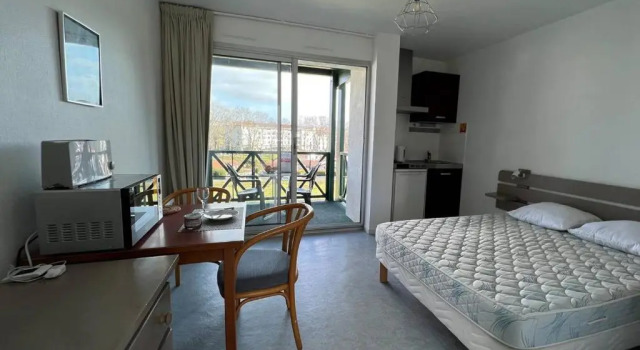 Appartement Cambo-les-Bains, 1 pièce, 2 personnes - FR-1-495-96, Prenota Appartamento Hotel a Aquitania con parcheggio, Parcheggio