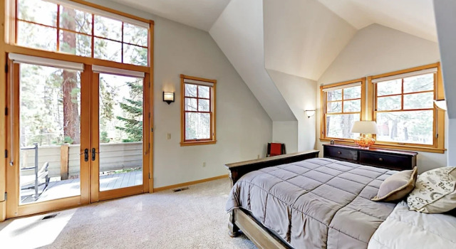 213 Vista Pines Circle Home 5 Bedrooms 4.5 Bathrooms Home