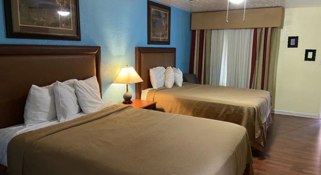 Четырёхместный люкс Delux Inn