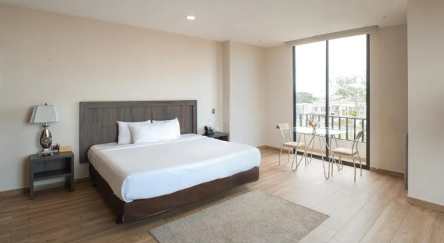 Полулюкс REEC Machala by Oro Verde Hotels