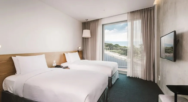 Двухместный номер Standard с балконом и с видом на море Nest Hotel Incheon