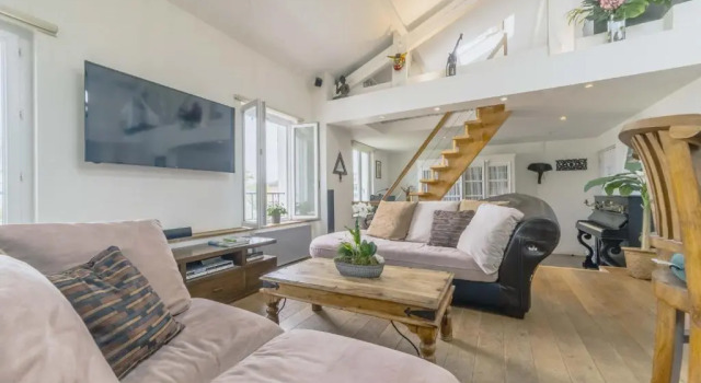 Апартаменты Appartement proche plage de la Chambre d'Amour