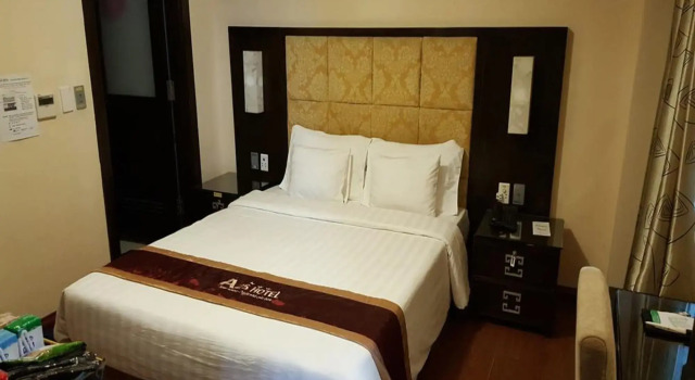 New Moon Hotel