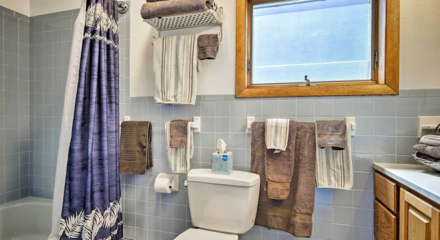 Коттедж Great for Couples! Cape Cod Cottage 2 Mi to Beach