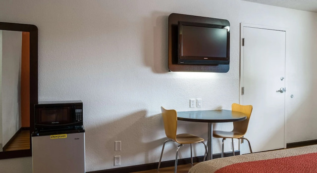 Двухместный люкс Deluxe Motel 6-Columbus, OH - OSU