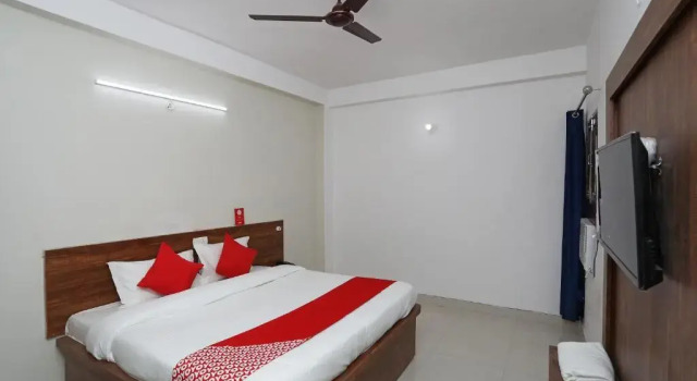 Hotel 4 Fingures Inn By OYO Rooms, Varaa Hotelli Gurgaon 