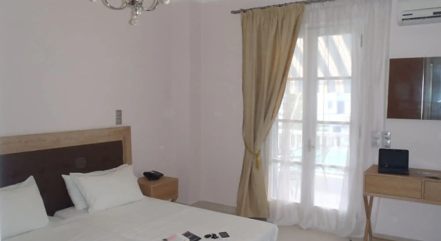Ilioxenia Studio & Apartments