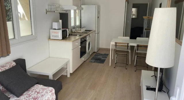 T2 30 m2 avec Jardin proche des plages, Забронировать Отель Бандоль Bandol Wine Route, рядом с Atlantide1, promenades en mer, calanques de Cassis, Porquerolles