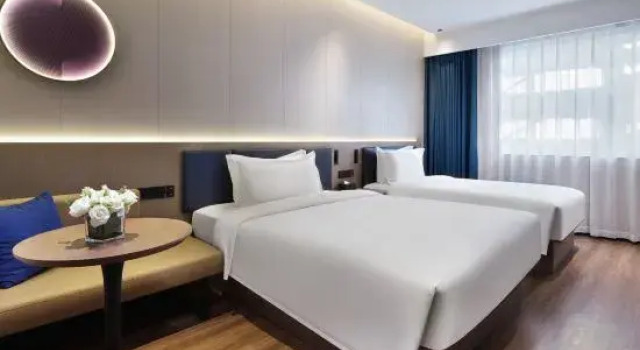 Двухместный люкс Jinglai Zhenxuan Shanghai Tongji Hospital Xincun Road Subway Station Hotel