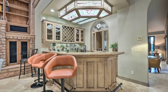 Outdoor Oasis, Games! Paradise Valley Group Villa, Забронировать Вилла Отели Скотсдейл с парковкой, Парковка