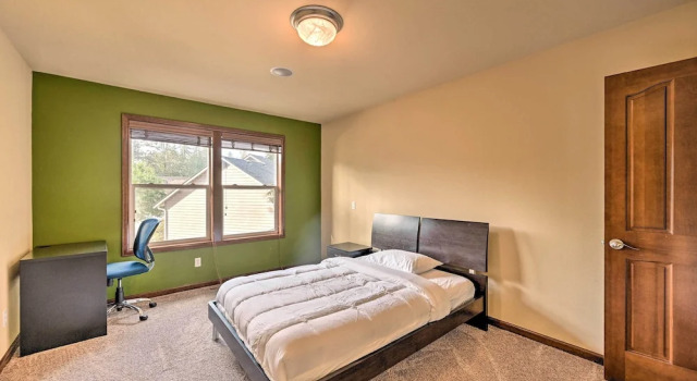 Коттедж Spacious Kirkland Home 15 Mi to Dtwn Seattle!