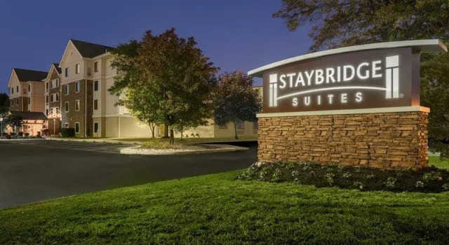 Кровать в общем номере Staybridge Suites Wilmington-Newark by IHG