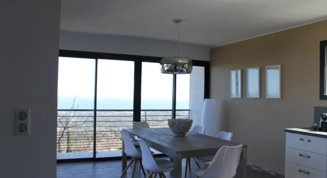 Villa Petrera, Varaa Villa  