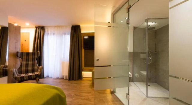 Двухместный номер Standard с балконом и с видом на горы Hotel Brugger