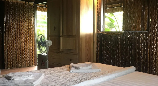 Четырёхместный номер Deluxe с балконом и с видом на реку Hometravel Mekong Can Tho