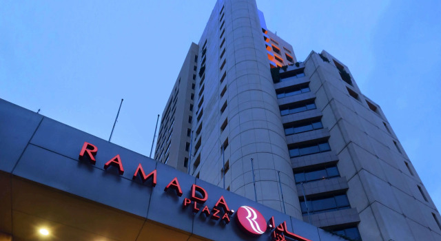 Ramada Plaza by Wyndham Beirut Raouche, Buchen Sie Hotel Raouche 
