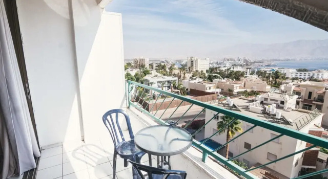 Апартаменты с балконом и с видом на море Eilatsuites Apartments