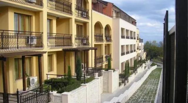 Apartment Obzor Bulgaria, Varaa Huoneisto Hotellit Varna region uima-altaalla, Uima-allas
