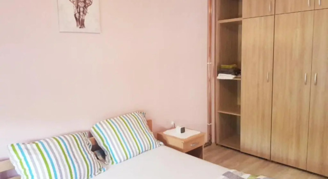 Apartmani V&F, Забронировать Отель Отели Врнячка Бани с парковкой, Парковка