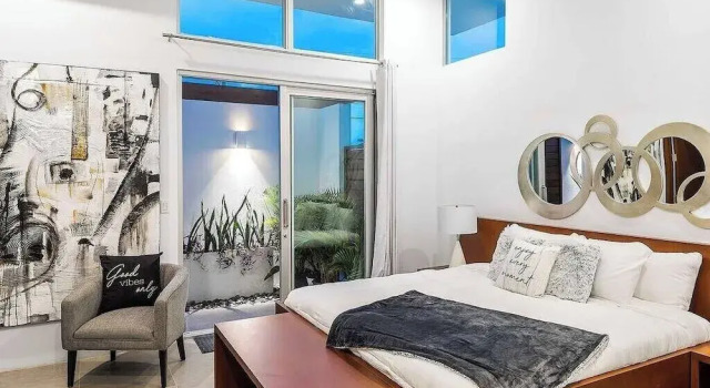 Family Beachside Villa With Hotel Amenities v7