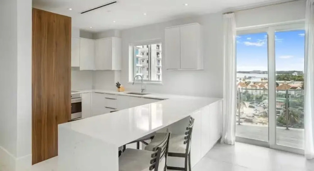 Апартаменты Superior Garden Villa Condo at ONE Cable Beach
