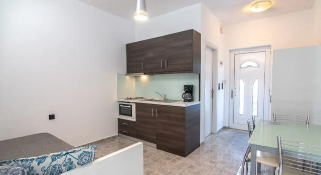 Студия c 1 комнатой Mythos Apartments