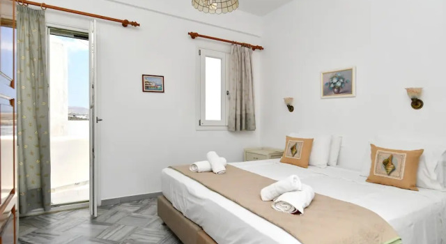 Студия Standard Hara Studios and Apartments