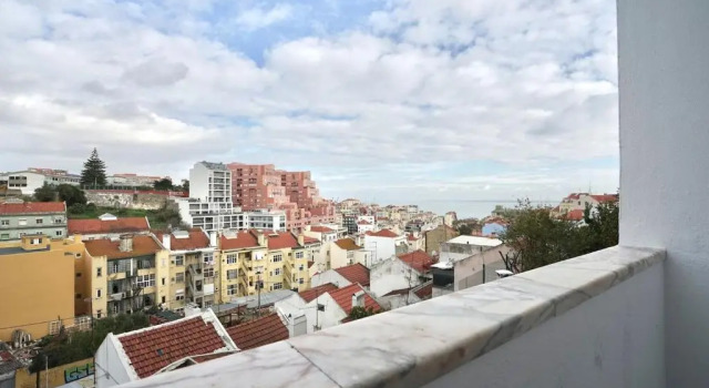 Stunning Graça Riverview Flat, Забронировать Апартаменты/квартира Отели Лиссабона с парковкой, рядом с Музей Teatro Romano, Парковка