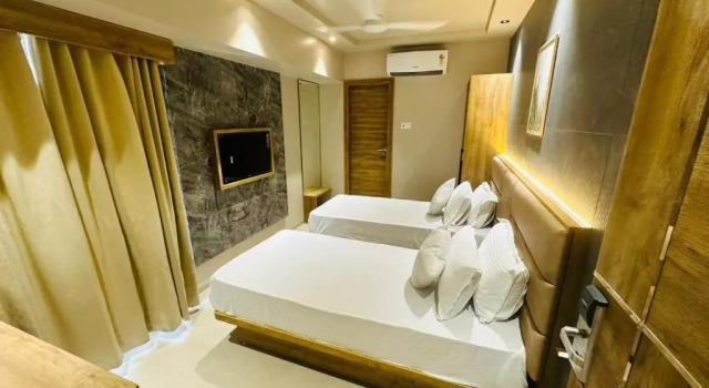 Номер Deluxe HOTEL AMBER PARAMOUNT