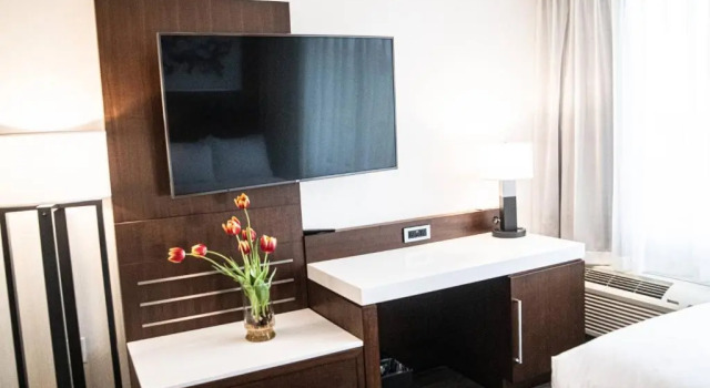 Двухместный номер Standard Delta Hotels by Marriott Cincinnati Sharonville