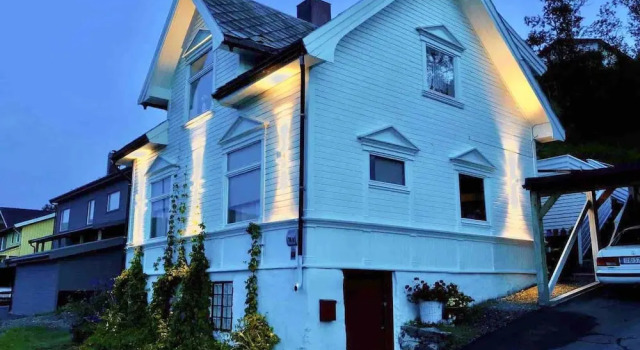Apartment With one Bedroom in Tromsø, With Wonderful sea View and Wifi - Near the Beach, Забронировать Апартаменты/квартира Отели Тромсё с парковкой, рядом с The Art Museum of Northern Norway, Парковка