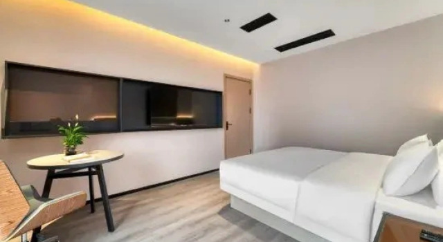 Люкс Business IU Hotel